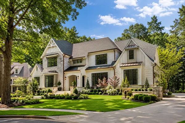 Building a home on a neighbrhood lot or HOA.